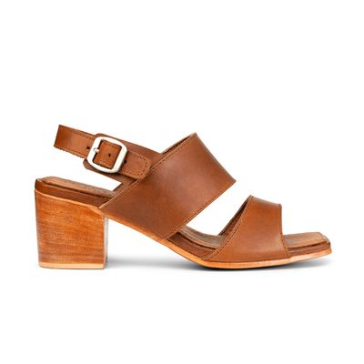 The Serena in Caramel ~ Standard/Narrow