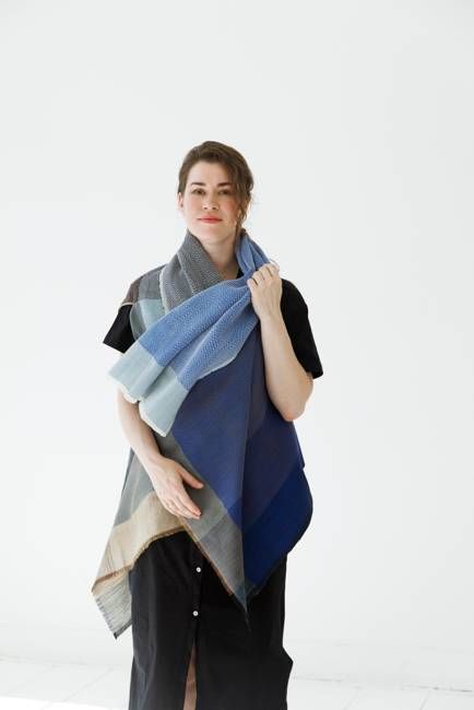 PETITE Daria Cape Danube