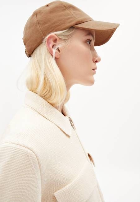 YENAAS BOLD CAP | smoky almond