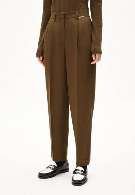 SANDRINAA TAPERED PANT | dried moss