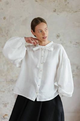 Clementine – Linen Shirt with Bow-Tie Collar
