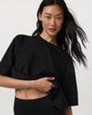 Short Sleeve Maven Oversized Tee | Women's Black T-Shirt | Vuori