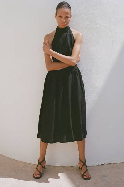 The Paulina Midi Skirt in black