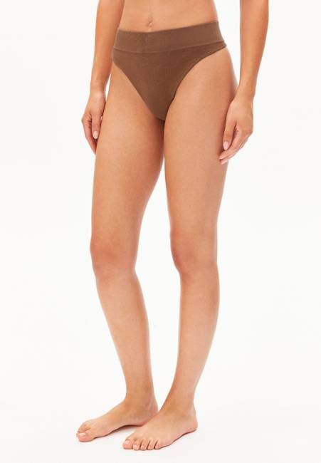 THONGAA SEAMAALA | umber oak