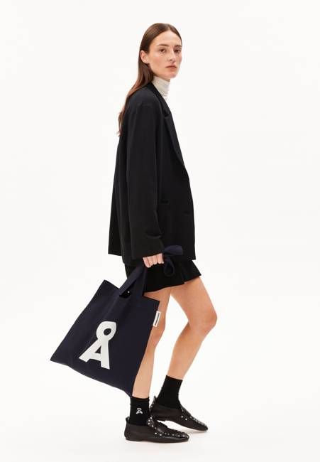 TOTAA BOLD | night sky