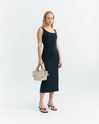 Long slim black dress Adu