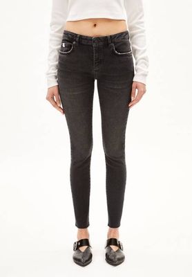 TAYNAA | Onyx