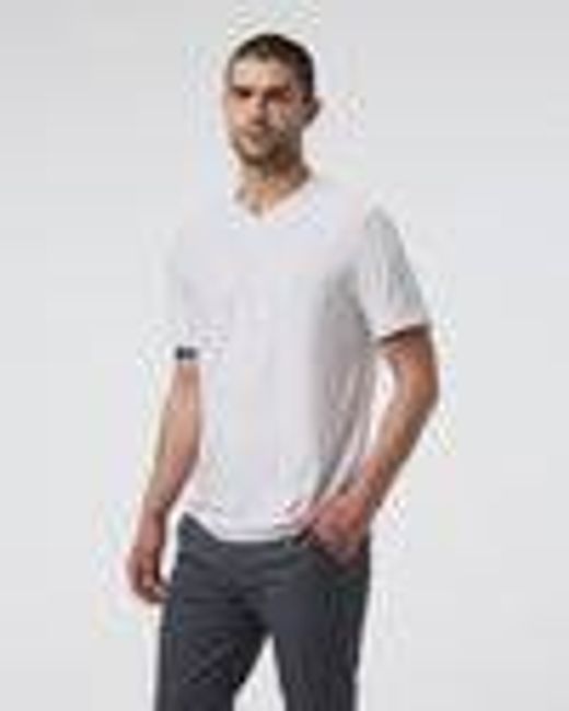 Strato Tech V-Neck Tee | Frost Grey Heather | Vuori