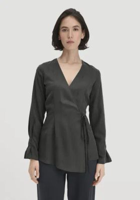 Reguläre Wickelbluse aus TENCEL™ Lyocell