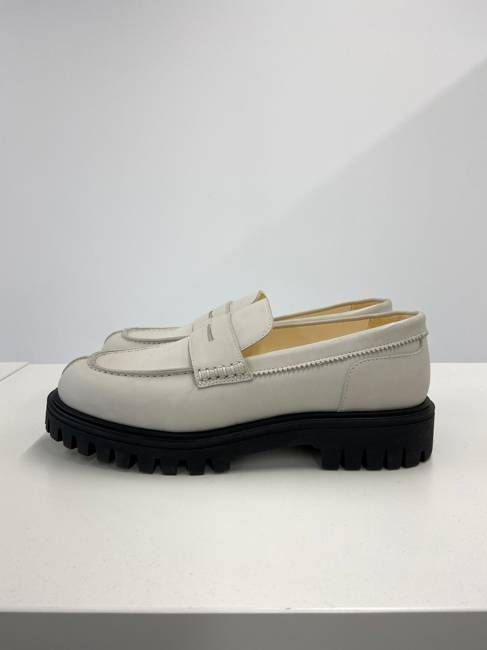 Naples Shoes in Cream UK Size 6 Preloved