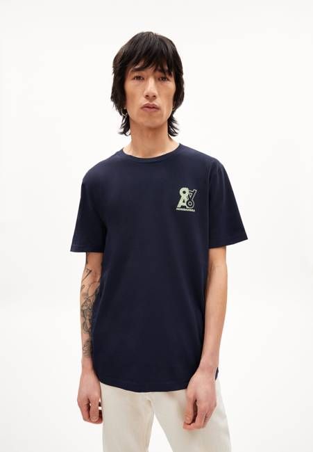 JAAMES UPSIDE DOWN | night sky