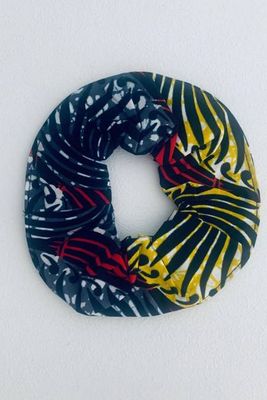 Scrunchie in Red and Black Spades