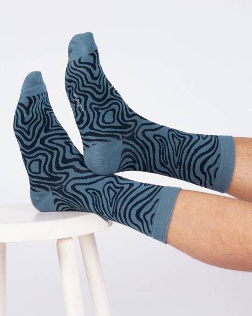 Abstract Bamboo Crew Socks - Blue/Navy Wave