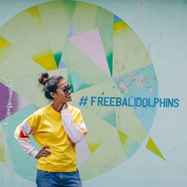 Sweatshirt - loose fit - gemaakt van biologisch katoen - geel + regenboog