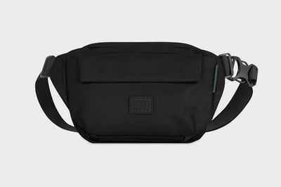 Travel Sling LITE 6L in Full Black