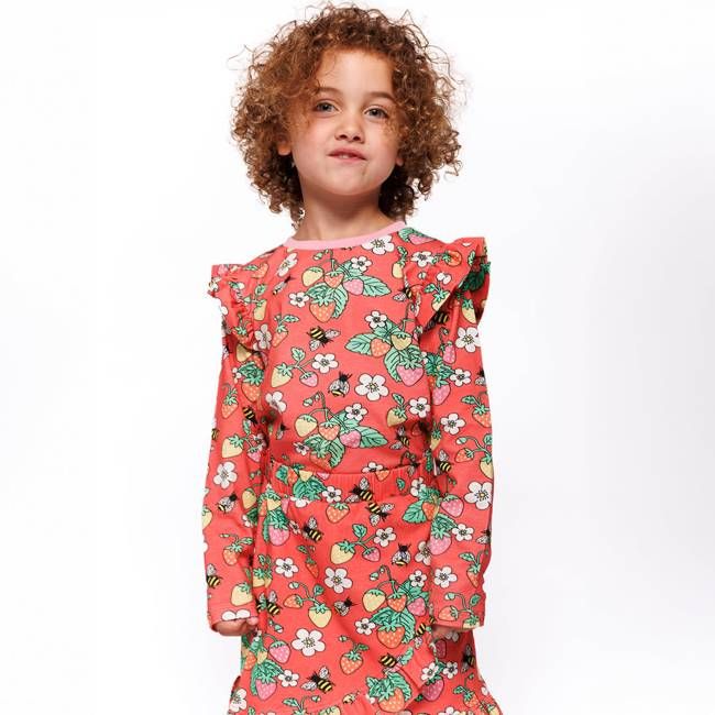 Long-sleeved top with strawberries