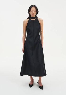 Kleid mit scharfem Kragen