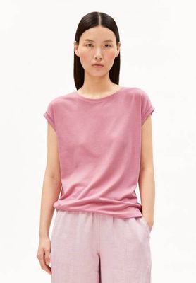 JILAANA T-SHIRT | washed berry