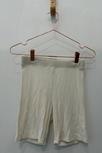 Sample Sale Ribbed Biker Shorts in Cream