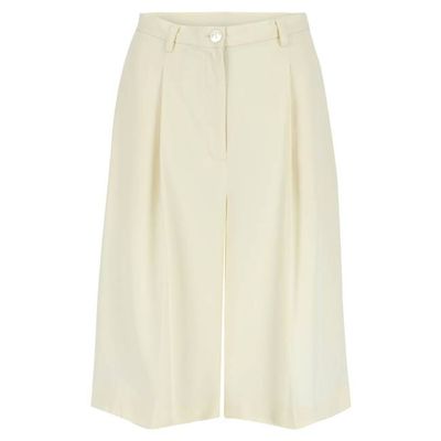 Shorts aus Ton Elfenbein