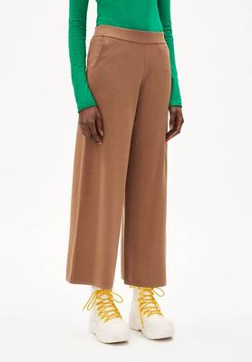 APAANIA | Zedernholz