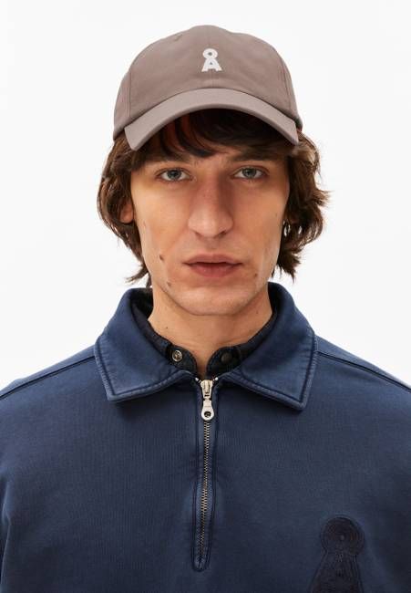 YENAAS BOLD CAP | walnut cream