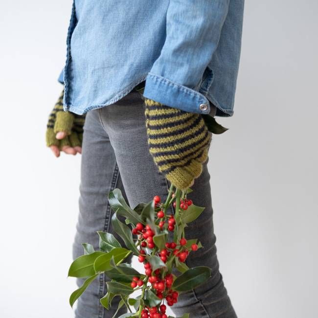 Wren Pistachio Striped Fingerless Gloves