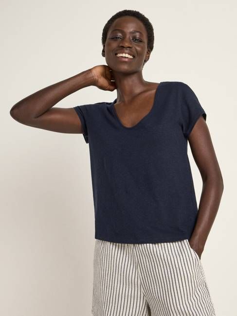 shirt with low neckline (OCS)