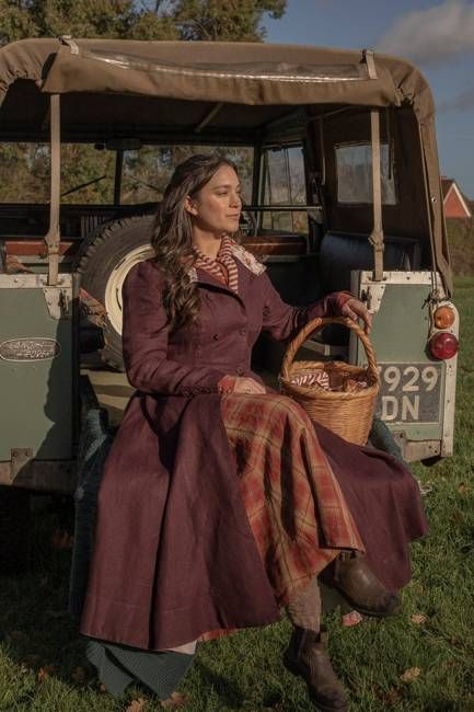 March – Twill Linen Coat with Ruffled Mandarin Collar