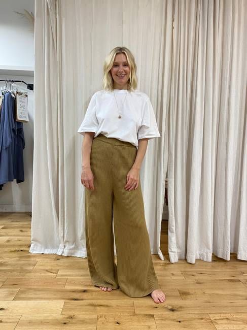 Taka Knitted Trousers in Sand Size S Preloved