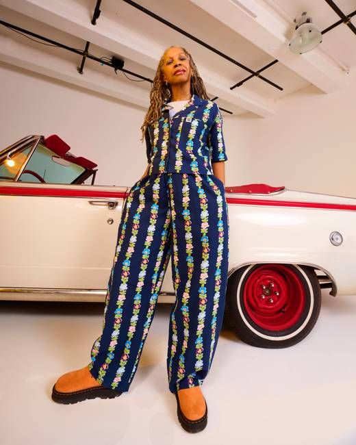 Freddie - Barrel Leg Cotton & Linen Trousers in Navy Island Bloom Print