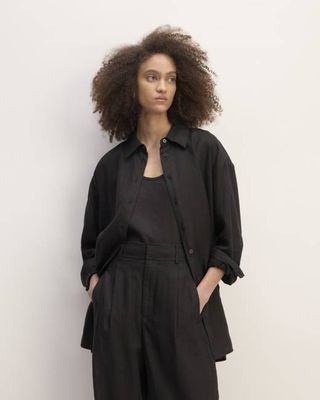 The Boyfriend Shirt in Linen | Black