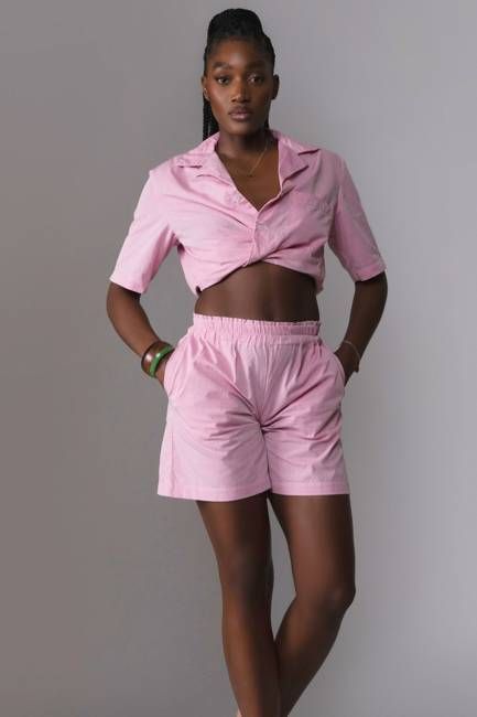 Linda ruffle waist shorts in organic Bubble Gum pink