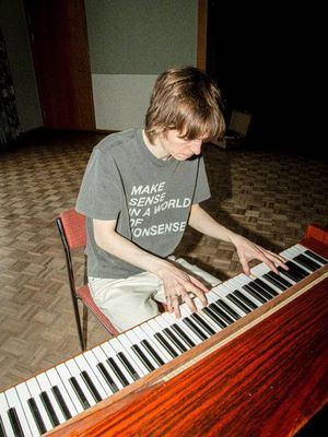 Roy T-Shirt Make Sense Anthrazit | Nudie Jeans