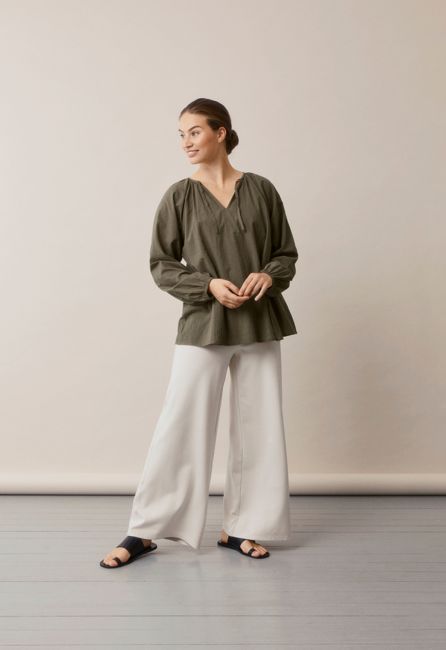 Airy cotton blouse in pine green – Poetess Blouse