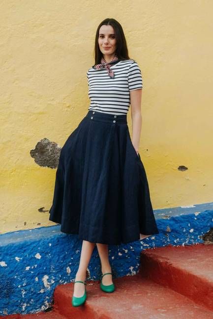 Lilly  – Linen Midi Skirt with Button Closure