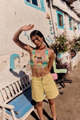 Lexi - Baumwollshorts mit hoher Taille in Zitronenfarbenem Hickory-Streifen