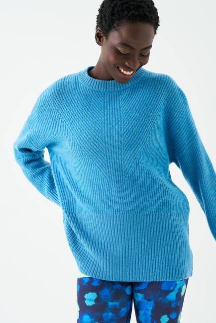 Sila Yak Split Hem Yoga Knit