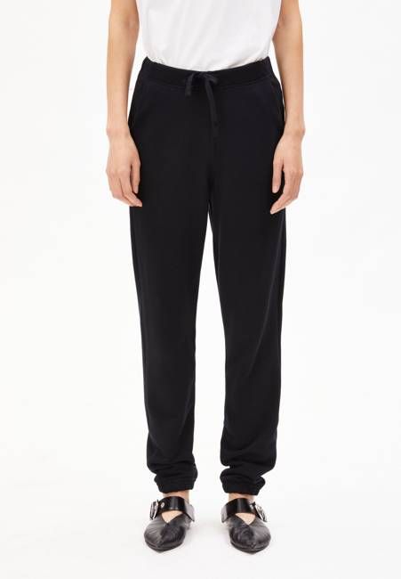 IVAA| black