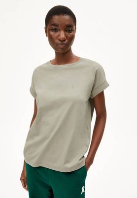 IDAARA T-SHIRT | light sage