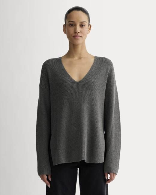 The Slouchy V-Neck in Everyday Cotton | Heathered Charcoal