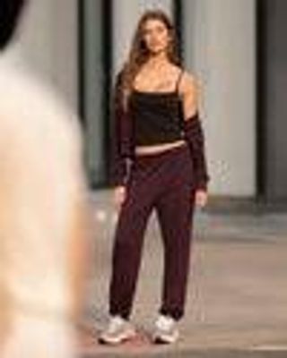 Halo Modern Sweatpant | Women's Raisin Pants | Vuori