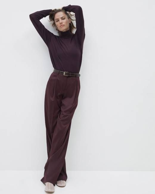 Featherweight Turtleneck | Plum