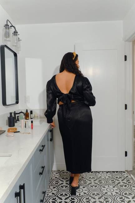 Sample Sale Valentina Skirt in Black Extended
