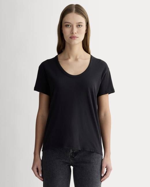 The Air Scoop-Neck Tee | Black