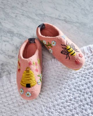 French Knot X PF - Sweet Bee Slipper - Pink Petal