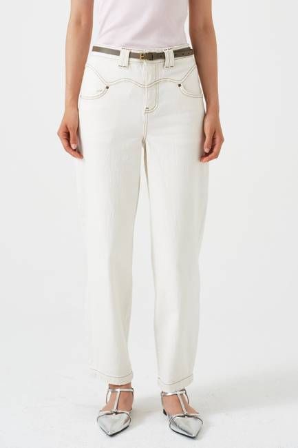 Mia Barrel Leg Jean in Ecru