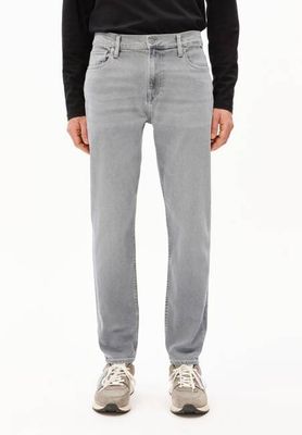 AARJO TARPA TAPERED JEAN | mauna