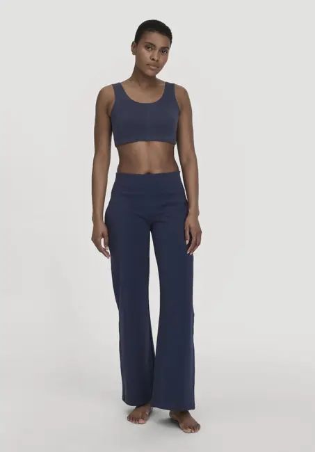Regular ACTIVE LIGHT trousers made of organic cotton