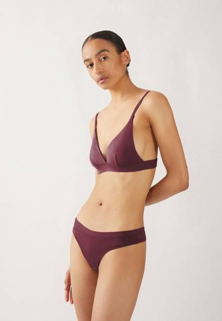 FAARA THONG | cranberry juice
